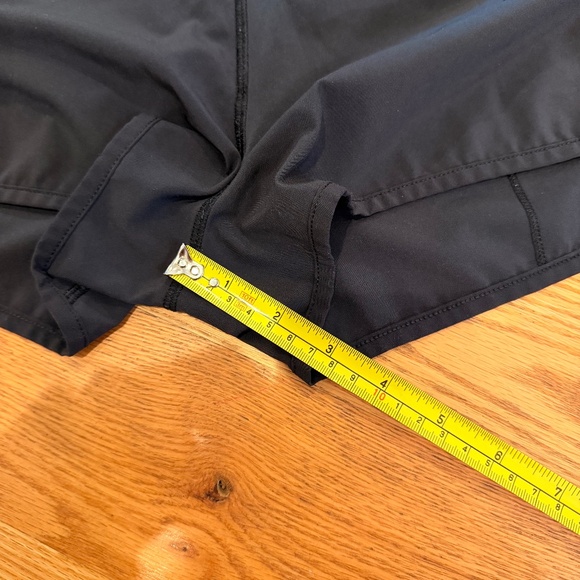 Lululemon Speed Up High-Rise Lined Short 2.5" (Size 4) - Picture 4 of 7